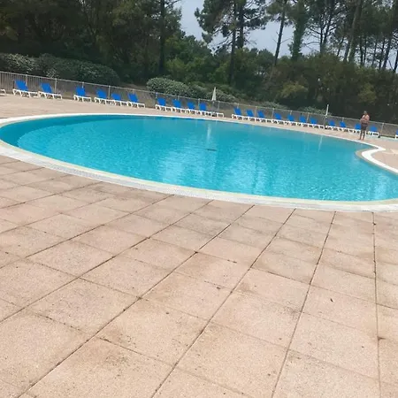 Apartment 3 Pieces, 6 Perso Avec Piscine Chauffee En Saison Domaine Du Golf De Pinsolle *